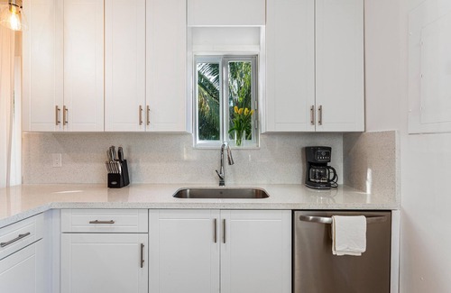 Liberty City Villa | 4 Bedroom Luxury Villa 5 minutes from Wynwood