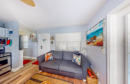 Redington Beach Condo | 40 m² Condo ∙ 1 bedroom ∙ 4 guests