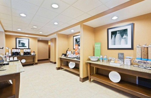 Leesburg Hotel | 400 m² Hotel ∙ 127 guests