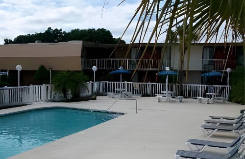 Bartow Hotel | 400 m² Hotel ∙ 4 guests