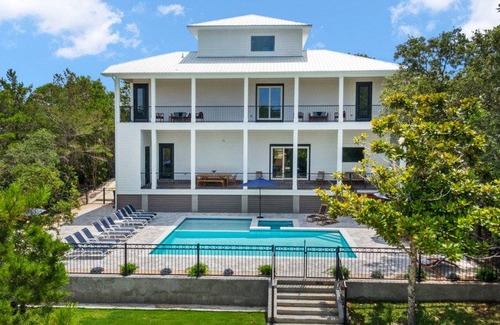 Gulf Pines House | 418 m² House ∙ 8 bedrooms ∙ 28 guests