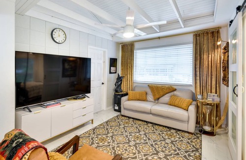 New Smyrna Beach Cottage | 46 m² Cabin ∙ 1 bedroom ∙ 4 guests