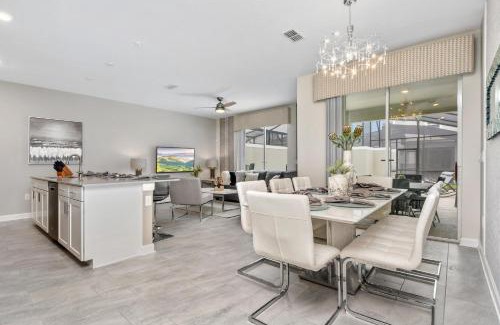 Groveland House | 4817CO TOWNHOUSE 4 BEDROOMS & 3 BATHROOMS + POOL