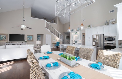 Sandestin Condo | 4BR Beach Villa w/6-Seater GOLF CART! Near Beach, Pool, Tram, Screened Porch