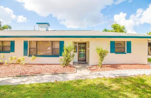 Dover Shores East House | 4br Orlando Home Pets Family Comfort & Deals