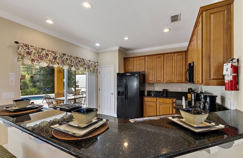 Davenport Villa | 5 STAR REVIEWED SOUTH FACING nLAST MINUTE BIG DISCOUNT 1 SEPT - 23 SEPT 2025