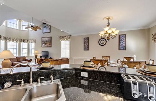 Davenport Villa | 5 STAR REVIEWED SOUTH FACING nLAST MINUTE BIG DISCOUNT 1 SEPT - 23 SEPT 2025