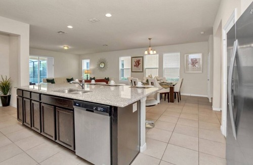 West Haven Villa | 6 bedroom 5 bathroom with Spa and Games Room Brand New Modern Furnishings