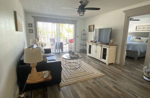 Edgewood Condo | 65 m² Condo ∙ 1 bedroom ∙ 3 guests
