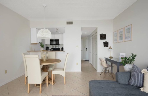 Jacksonville Beach Condo | 66 m² Condo ∙ 1 bedroom ∙ 3 guests
