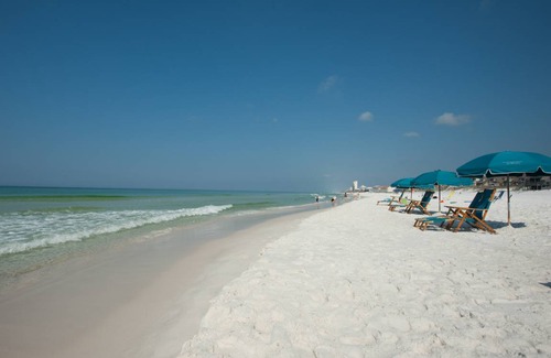 Holiday Isle Condo | 66 m² Condo ∙ 1 bedroom ∙ 6 guests