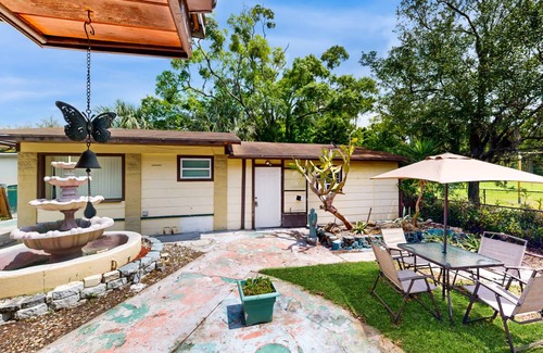 Sans Souci House | 68 m² House ∙ 1 bedroom ∙ 4 guests
