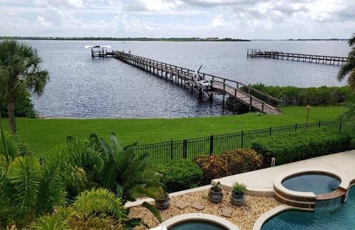 Gulf Cove House | 697 m² House ∙ 5 bedrooms ∙ 12 guests