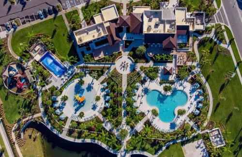 Florida Central Atlantic Coast House | 7 Bedrooms / 6 Bathrooms / Solara (9158SC)