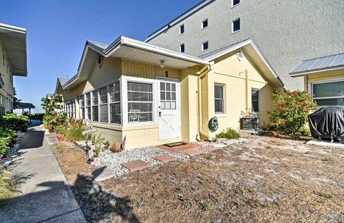 Indian Shores Cottage | 71 m² Cabin ∙ 2 bedrooms ∙ 4 guests