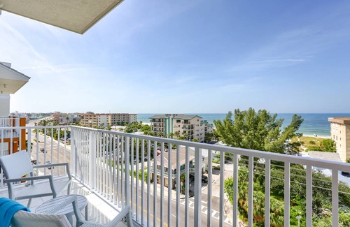 Madeira Beach Condo | 71 m² Condo ∙ 2 bedrooms ∙ 6 guests