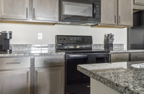 Eastwood Village Apartment | 72 m² Apartment ∙ 1 bedroom ∙ 2 guests