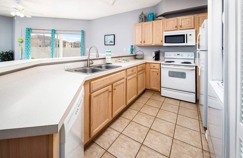 Holiday Isle Condo | 74 m² Condo ∙ 1 bedroom ∙ 6 guests