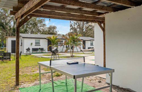 Plant City House | 74 m² House ∙ 2 bedrooms ∙ 4 guests