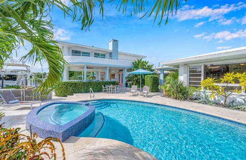 Coral Ridge Villa | 743 m² Villa ∙ 13 bedrooms ∙ 34 guests