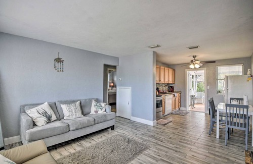 Brendale Heights House | 76 m² House ∙ 2 bedrooms ∙ 4 guests