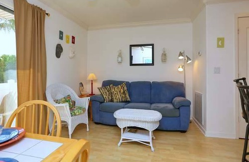 Ilexhurst House | 82 m² House ∙ 2 bedrooms ∙ 4 guests