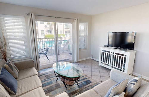 Holiday Isle Condo | 84 m² Condo ∙ 2 bedrooms ∙ 6 guests