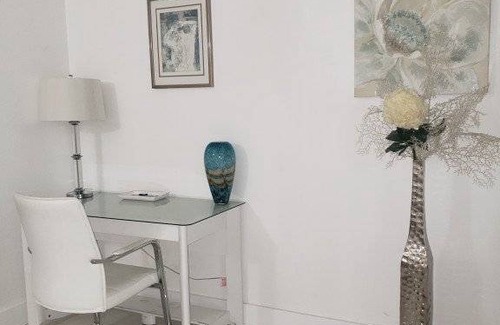 Surfside Condo | 84 m² Condo ∙ 4 guests