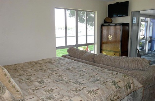 Marco Island House | 843 Buttonwood Court