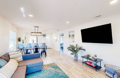 Bay Acres Condo | 88 m² Condo ∙ 2 bedrooms ∙ 6 guests