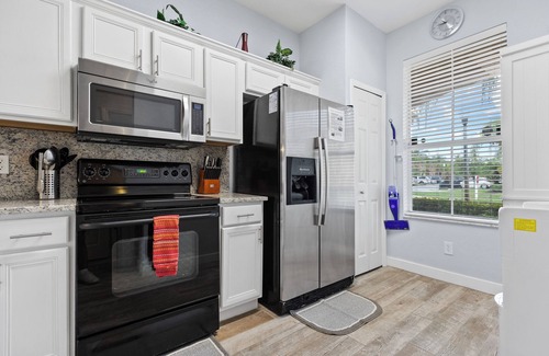 Regal Palms House | 9 Mi to Disney: Davenport Townhome w/Pool Access!