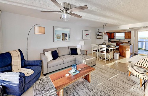 Fort Myers Beach Condo | 93 m² Condo ∙ 2 bedrooms ∙ 6 guests
