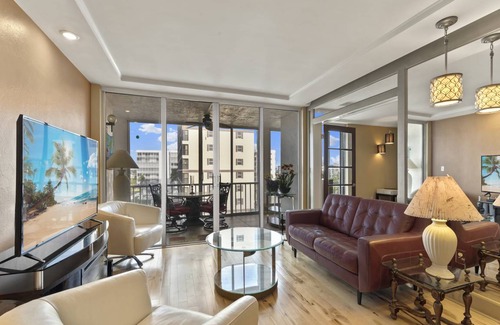 South Island Condo | 93 m² Condo ∙ 1 bedroom ∙ 2 guests