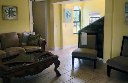 Saint James City House | 93 m² House ∙ 2 bedrooms ∙ 6 guests