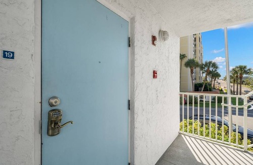 Clearwater Beach Apartment | 9300BAYSIDE19NICO - Bayside 19
