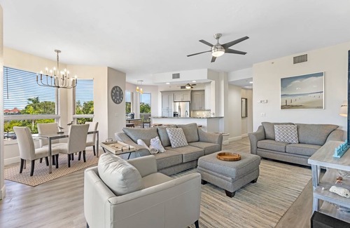 South Island Apartment | 9463PALMHARBOR304PHWCO - Palm Harbor 304
