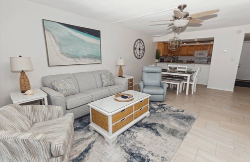 Walton County Condo | 95 m² Condo ∙ 2 bedrooms ∙ 6 guests