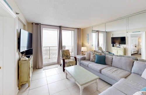 Holiday Isle Condo | 98 m² Condo ∙ 2 bedrooms ∙ 6 guests