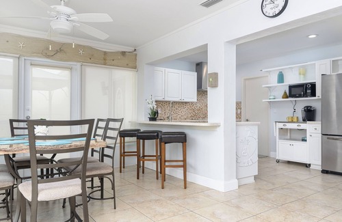 Woodlands House | A wonderful space to relax and unwind. Perfect for family or intimate occasion.