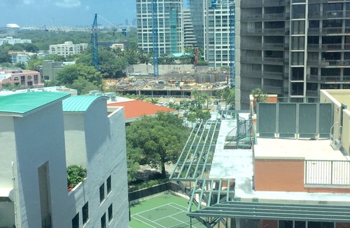 Coconut Grove Apartment | Adorable 12th Floor Standard Unit-Parking Included