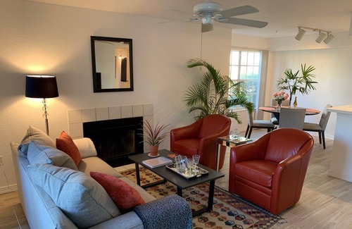 Downtown Condo | Affordable paradise - walking distance to downtown Sarasota!