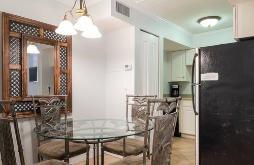 Holmes Beach Condo | Alamanda Villas 4 Beach Side Condo With Heated Pool