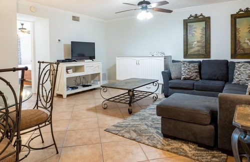 Holmes Beach Condo | Alamanda Villas 6 Beach Side Condo With Heated Pool