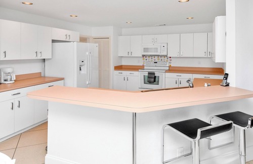 Crown Pointe Villa | Altaira - Top Location, Lake View, Pool, Spa,4 Bed