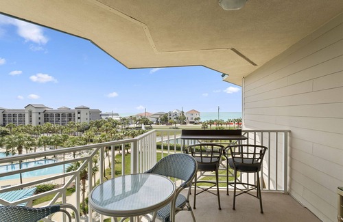 Miramar Beach Condo | Amalfi Coast 412A - Gulf Views! Community Pool! Fitness Facility! Tennis Courts!