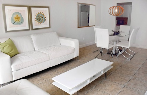 Key Biscayne Apartment | Amazing Beach Escape! 2 Relaxing Suites, Free Parking, Outdoor Swimming Pool