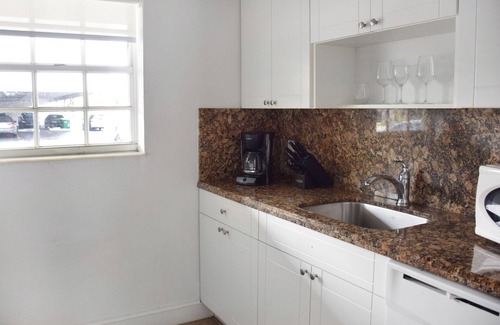 Key Biscayne Apartment | Amazing Beach Escape! 2 Relaxing Suites, Free Parking, Outdoor Swimming Pool