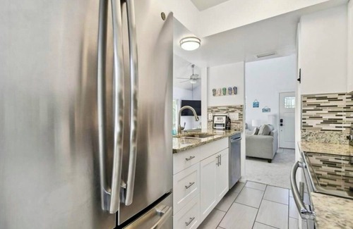 Crystal Beach House | Amazing beach house in fantastic Crystal Beach w/pool, bikes & walk to beach!
