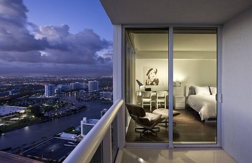 Hallandale Beach Condo | Amazing ! Modern Hallandale Beach Club! min 6 months+1