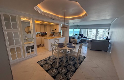 Moorings Condo | Amazing sunsets right on the beach!